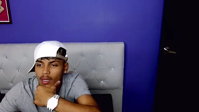 Angel_foxc13 webcam