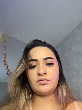Antonella_Julieta webcam
