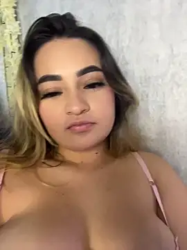 Antonella_Julieta webcam