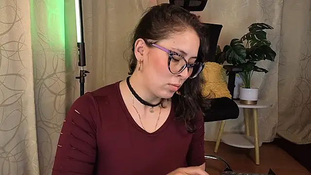 sophia_dumont live cam on StripChat