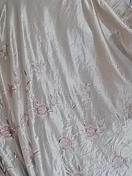 hothairy_puss live cam preview on Stripchat