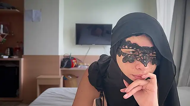 hiddenCrazySlutCpl live cam on StripChat
