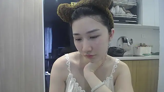 Asiagirll live cam on StripChat