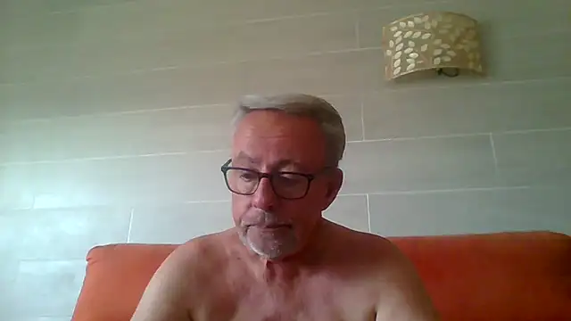 tuggy59 live cam on StripChat