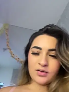 Antonella_Julieta webcam