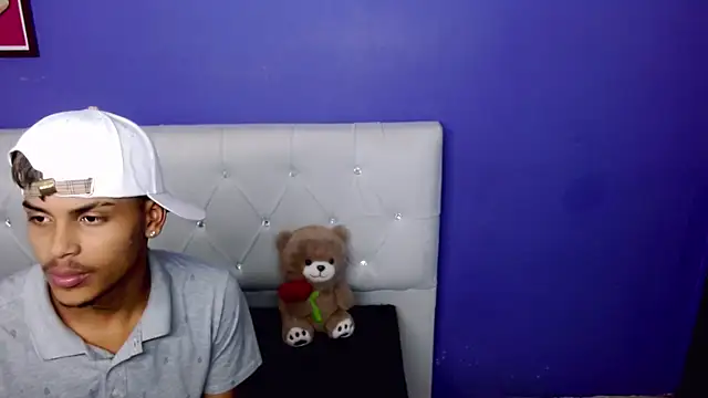 Angel_foxc13 webcam