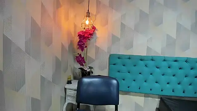 LindaBreeS webcam
