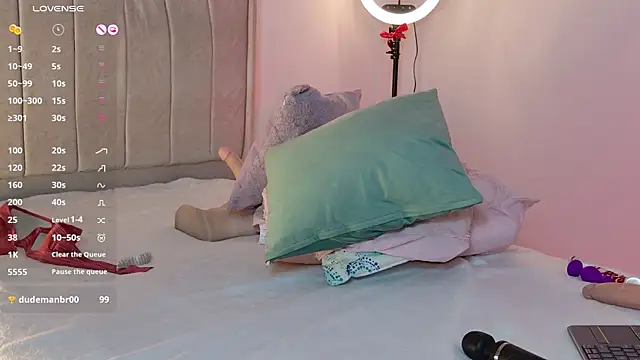 1m_megan webcam