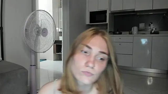 ReddHotPipper webcam