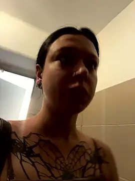 AlishaOfThorns webcam