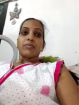 Sexy-Kajal2 webcam