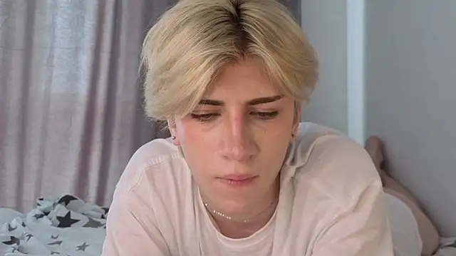 Oliver_star_boy_ live cam