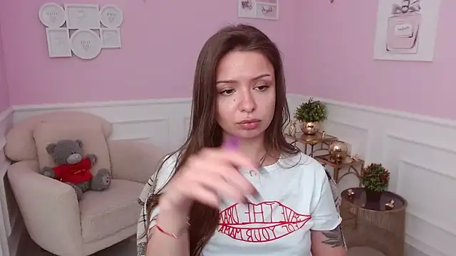 LucySkilar webcam