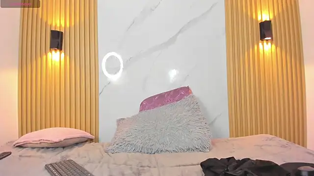 Miss_KhalifaDoll webcam