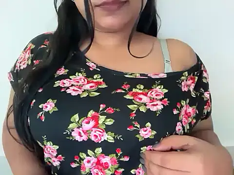 XOXO_YOYOO webcam