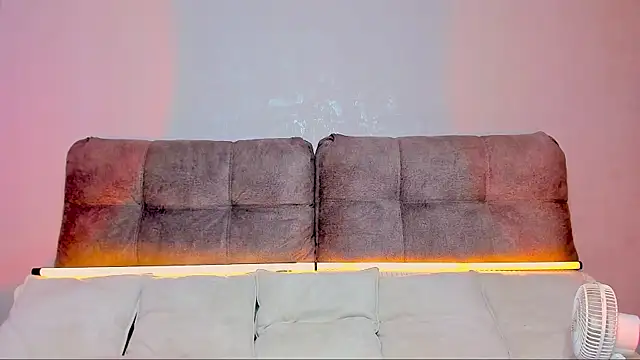 AriellaTesk webcam