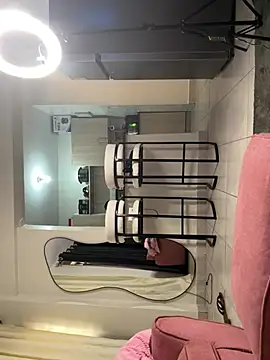 ThickyMel webcam