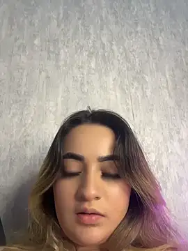 Antonella_Julieta webcam