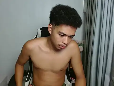 curlyasian_njxx (M twink) - public cum show