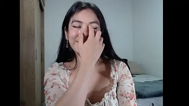 EloiseJun webcam