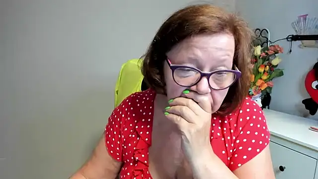 Adelewildx live cam on StripChat