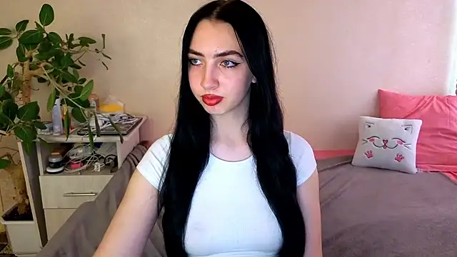 WildKittenX_ live cam on StripChat