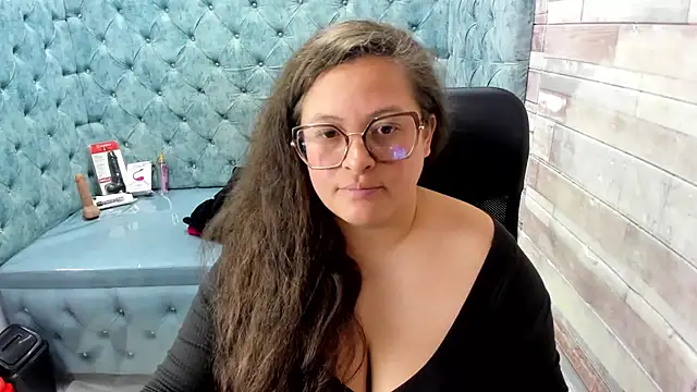 Sarah_Boobs_ live cam on StripChat