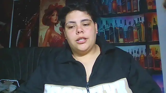 Hailey_Curvy live cam