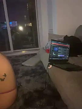 elliepixie live cam on StripChat