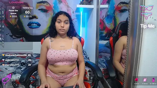 valeria_martinez19 live cam on StripChat