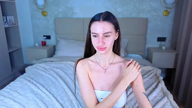Snow_WhiteeeX live cam on StripChat