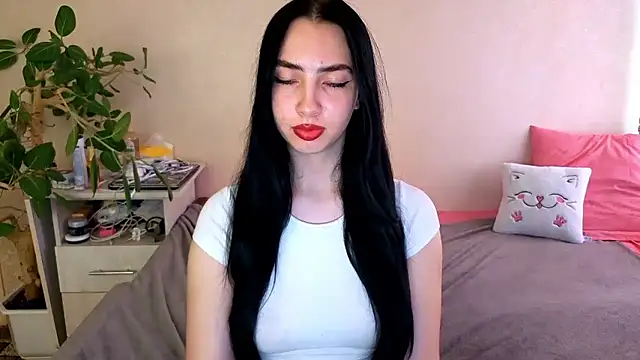 WildKittenX_ live cam on StripChat