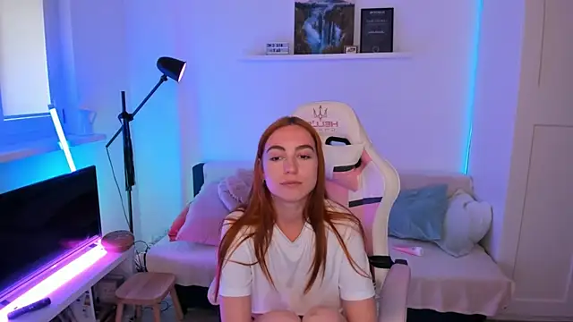 Mia_Madden webcam