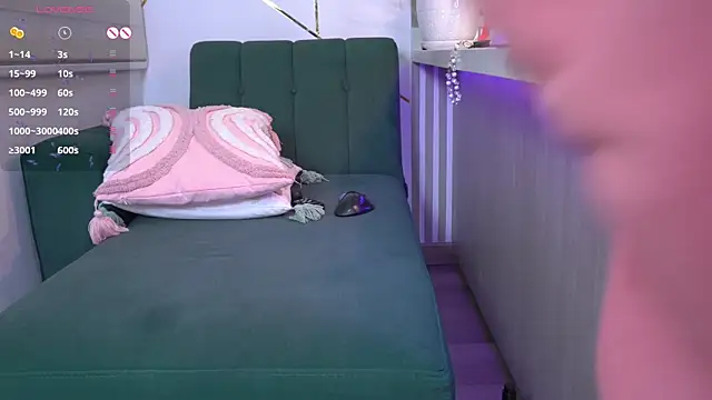 b3llaspringg webcam