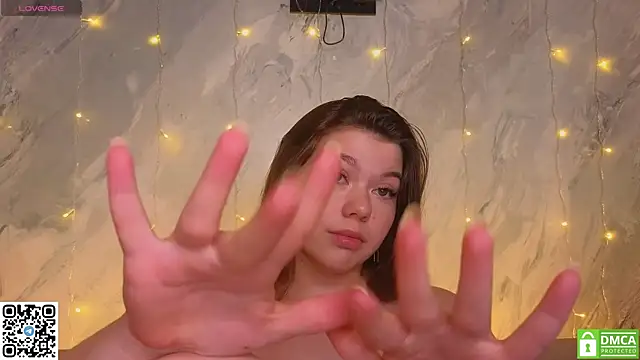 miss_bubbles_ webcam