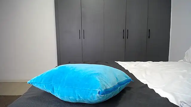 pretty_liya08 - Pretty_Liya08's free webcam - UK Sex Cams