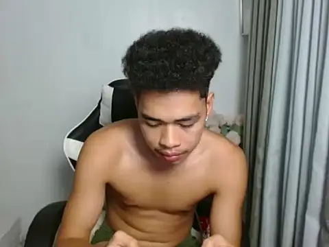 curlyasian_njxx (M twink) - public cum show