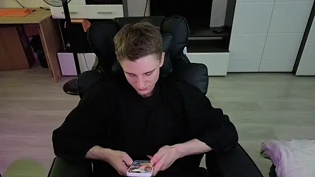 angryzan webcam