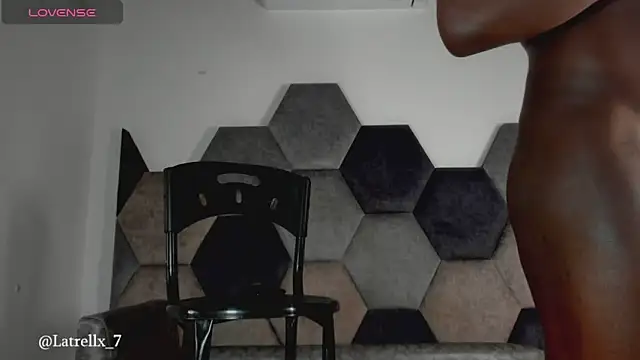 Latrellx7 live cam