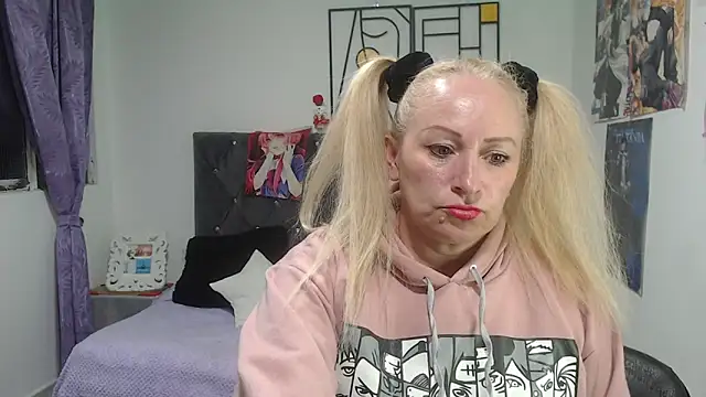 emperabigbootybigass webcam