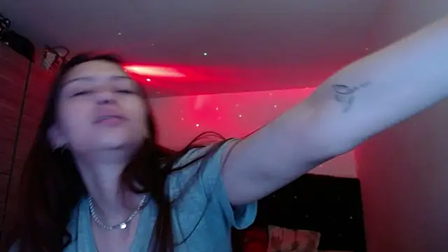 holy_juli live cam