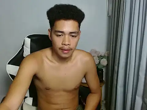 curlyasian_njxx webcam