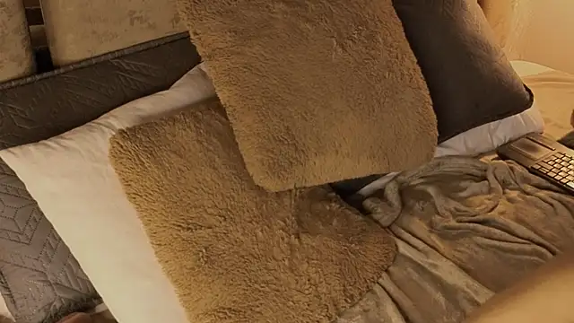 scarlethlux