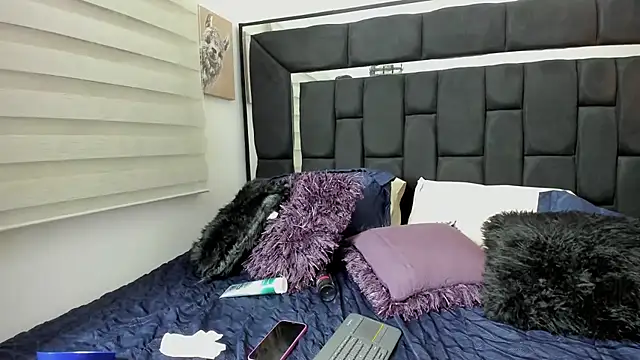 Tiana_moon webcam