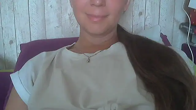 Bella--White webcam