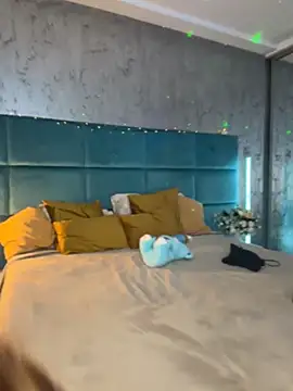 LunaAlya webcam