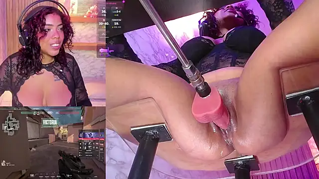 NinaCapelli webcam