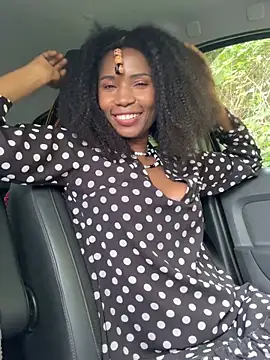ShantelSexyYoungMilfie webcam