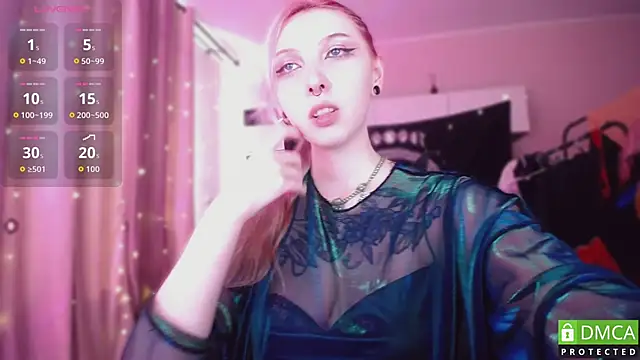 JustMeowGirl webcam