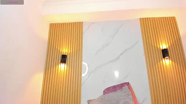 Miss_KhalifaDoll webcam